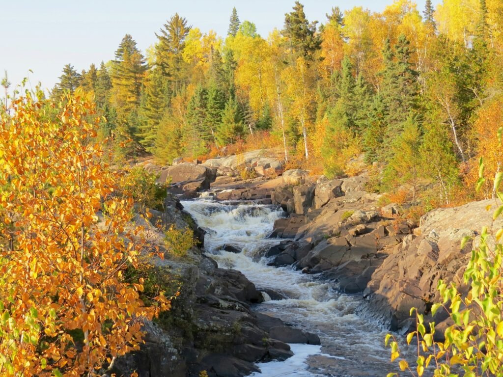 Thunder bay, on, canadá - great lakes fall colors